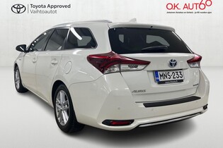 Toyota Auris vaihtoauto