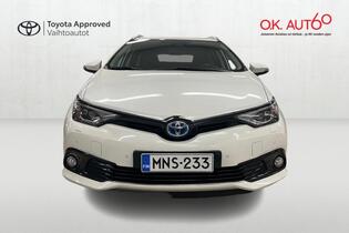 Toyota Auris vaihtoauto