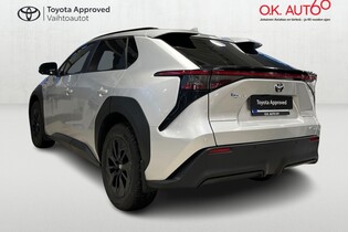 Toyota bZ4X vaihtoauto