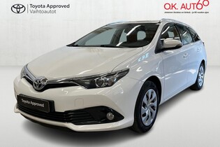 Toyota Auris vaihtoauto