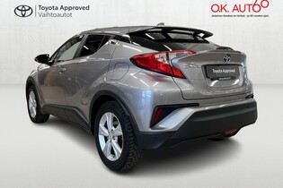 Toyota C-HR vaihtoauto