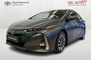 Toyota Prius Plug-in vaihtoauto