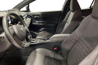 Toyota C-HR vaihtoauto