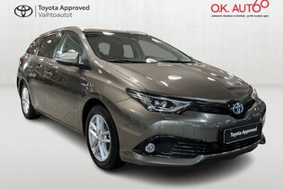 Toyota Auris vaihtoauto