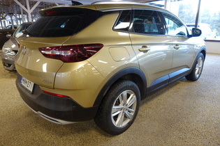 Opel Grandland X vaihtoauto