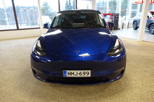Tesla Model Y vaihtoauto