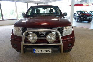 Nissan Navara vaihtoauto