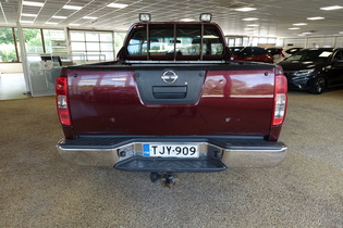 Nissan Navara vaihtoauto