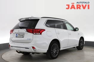 Mitsubishi Outlander PHEV vaihtoauto