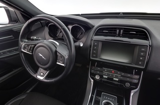 Jaguar XE vaihtoauto