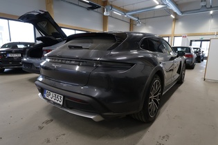 Porsche Taycan vaihtoauto
