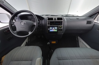 Toyota Hiace vaihtoauto