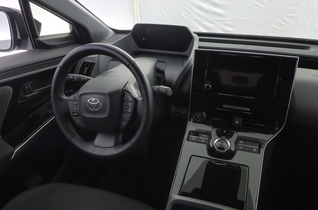 Toyota bZ4X vaihtoauto