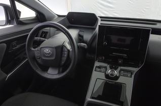 Toyota bZ4X vaihtoauto