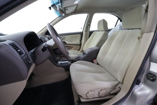 Nissan Maxima vaihtoauto