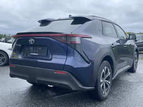 Toyota bZ4X vaihtoauto