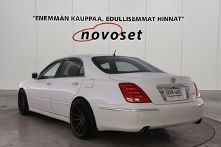 Toyota Crown vaihtoauto