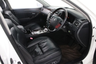 Toyota Crown vaihtoauto