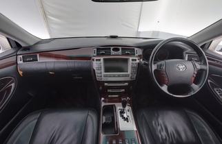 Toyota Crown vaihtoauto