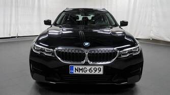 BMW 330 vaihtoauto