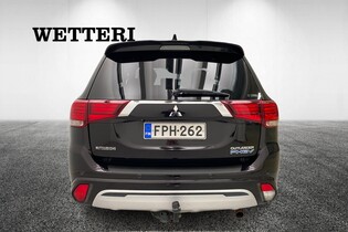 Mitsubishi Outlander PHEV vaihtoauto