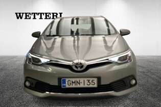 Toyota Auris vaihtoauto