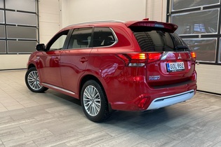 Mitsubishi Outlander PHEV vaihtoauto