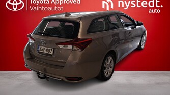 Toyota Auris vaihtoauto