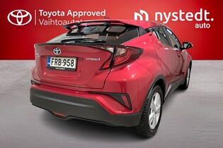 Toyota C-HR vaihtoauto