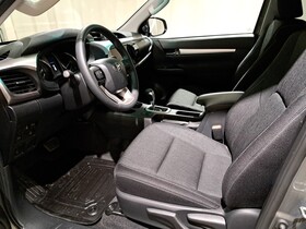 Toyota Hilux vaihtoauto