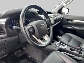 Toyota Hilux vaihtoauto