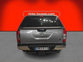 Nissan Navara vaihtoauto