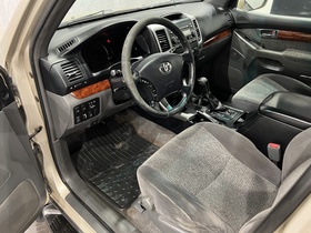 Toyota Land Cruiser vaihtoauto