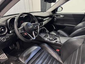 Alfa Romeo Giulia vaihtoauto