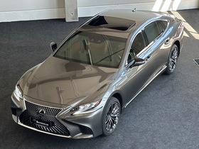 Lexus LS vaihtoauto