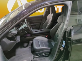 Porsche Taycan vaihtoauto
