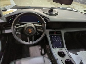 Porsche Taycan vaihtoauto