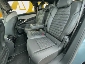 Peugeot E-5008 vaihtoauto