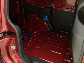 Ford Transit Courier vaihtoauto