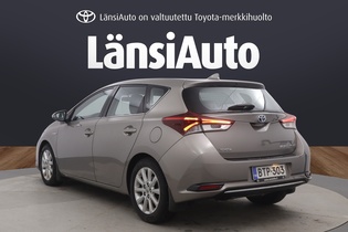 Toyota Auris vaihtoauto