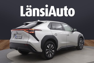 Toyota bZ4X vaihtoauto