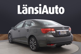 Toyota Avensis vaihtoauto