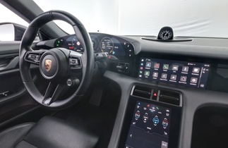 Porsche Taycan vaihtoauto