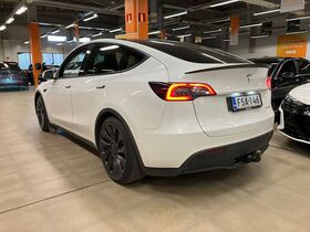Tesla Model Y vaihtoauto