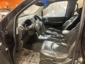 Nissan Navara vaihtoauto