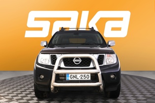 Nissan Navara vaihtoauto