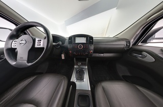 Nissan Navara vaihtoauto