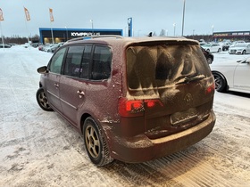 Volkswagen Touran vaihtoauto