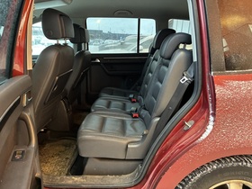 Volkswagen Touran vaihtoauto