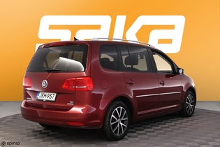 Volkswagen Touran vaihtoauto